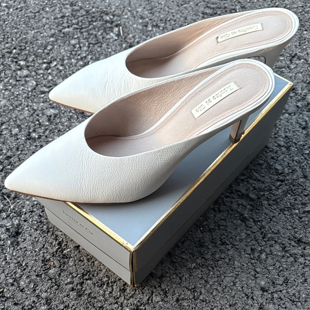 Louise et Cie Cream Pointed-Toe Slip-On Mules